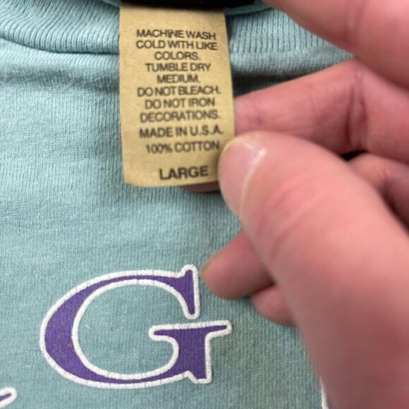 Vintage SINGLE STITCH Tourist Shirt - Picture 5 of 6